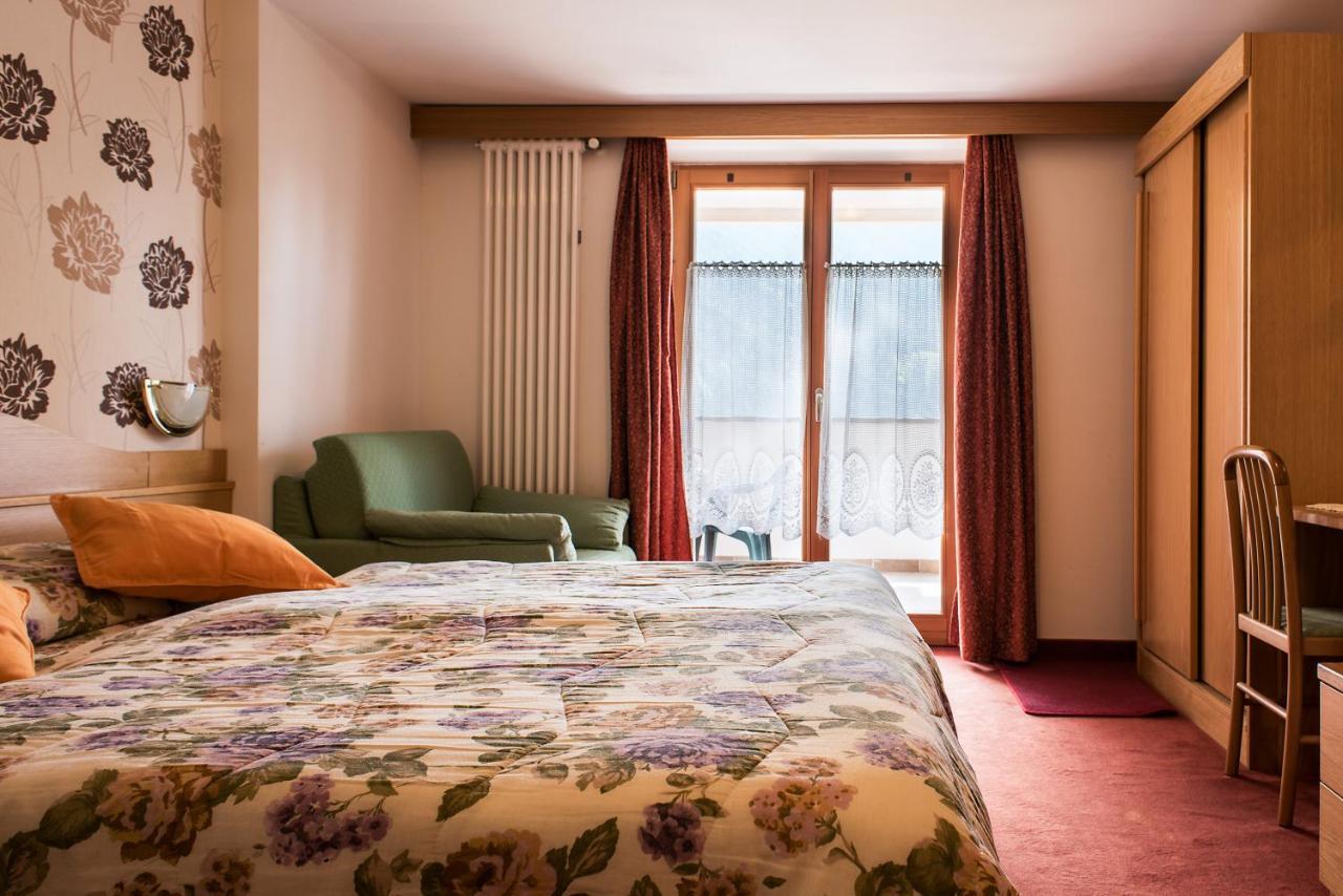 Hotel Sonne Sole ヴィーゴ・ディ・ファッサ エクステリア 写真