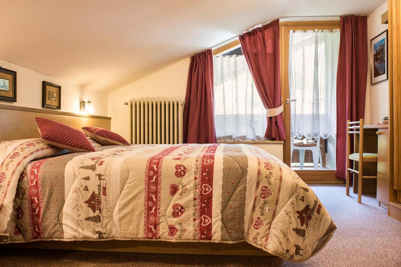 Hotel Sonne Sole ヴィーゴ・ディ・ファッサ エクステリア 写真